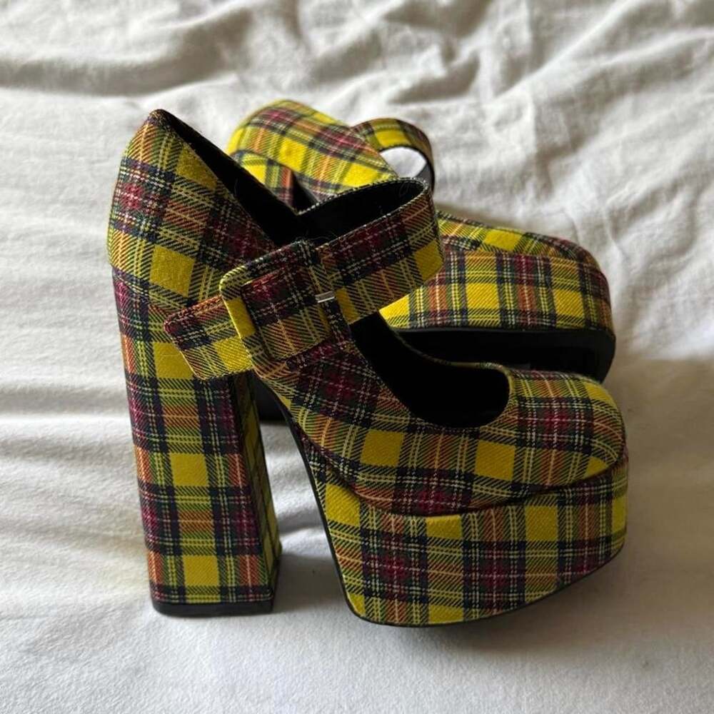 Bamboo Yellow Plaid Mary Jane Platform Heels Size 5.5